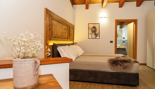 Habitación cuádruple superior, vistas al patio