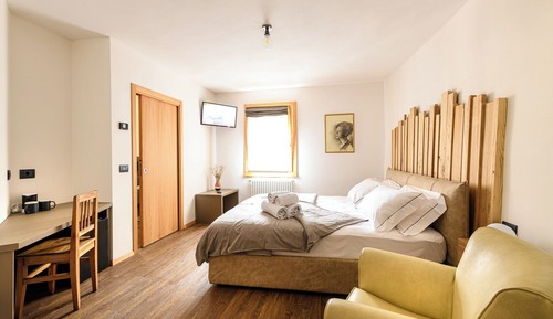 Habitación Confort doble, balcón, vistas al patio