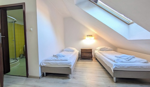 Classic Room, Multiple Beds, Refrigerator, Mountainside