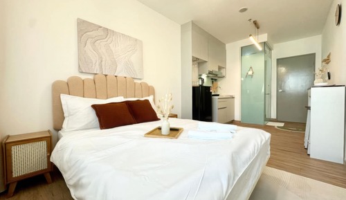 Estudio superior, 1 cama de matrimonio, vistas a la ciudad