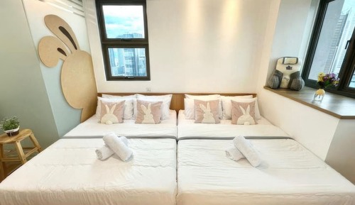 Estudio Deluxe, 2 camas de matrimonio, vistas a la ciudad
