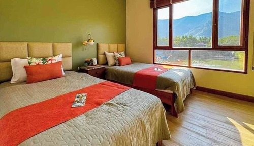 Habitación Deluxe con 1 cama doble o 2 individuales, vistas a la montaña
