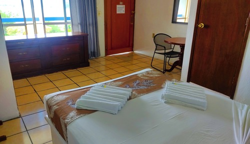 Habitación básica doble, vistas al lago