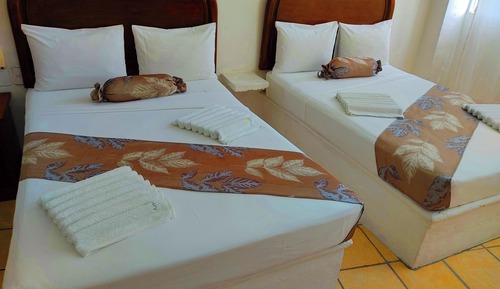 Habitación cuádruple, vistas al lago