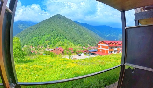 Apartamento clásico, vistas a la montaña