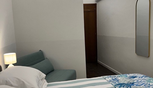 Habitación clásica con 1 cama doble o 2 individuales, vistas al patio