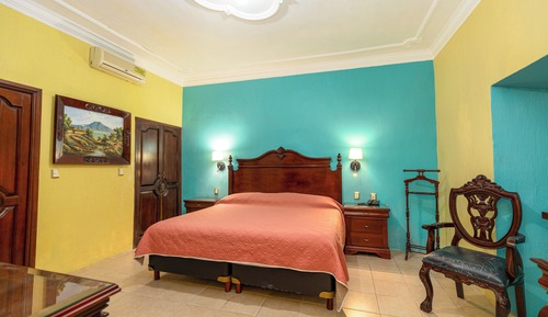 Double Room, 1 King Bed, Private Bathroom