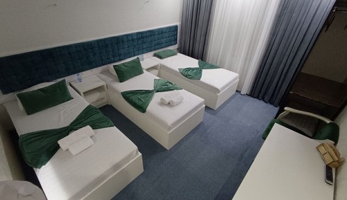 Habitación triple económica