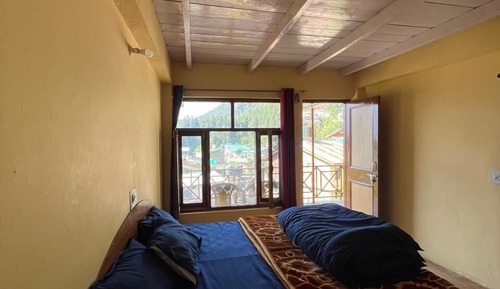 Room, Mountain View