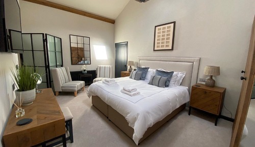Habitación superior con 1 cama doble o 2 individuales