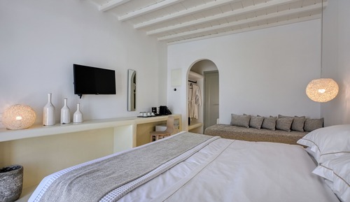 Habitación superior, balcón, vistas al patio