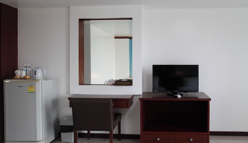 Habitación superior con 2 camas individuales, vistas a la ciudad