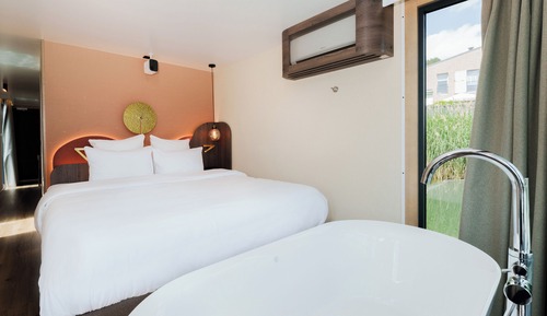 Suite superior, sobre el agua
