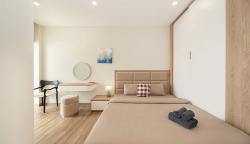 Apartamento de lujo, 2 habitaciones, cocina, vistas al lago