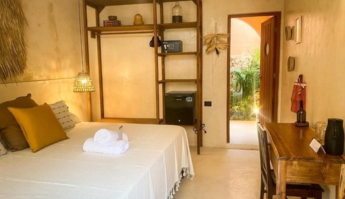 Habitación Deluxe doble, balcón, vistas a la piscina