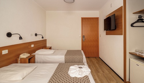 Habitación con 2 camas individuales