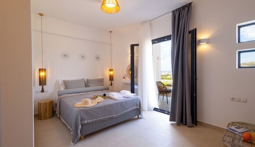 Habitación con 1 cama doble o 2 individuales, vistas a la montaña