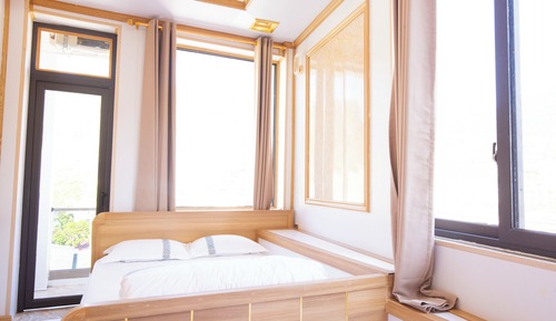 Panoramic Quadruple Room, Balcony, Mountain View