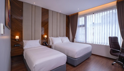 Superior Twin Room, City View