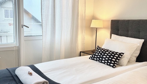 Habitación Confort doble, balcón, vistas parciales al mar