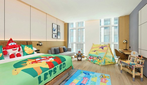 Habitación, 1 cama de matrimonio grande, vistas a la ciudad