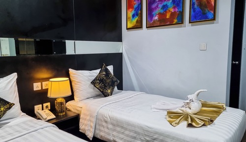 Deluxe Twin Room