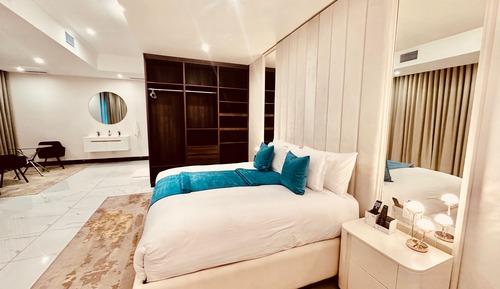 Suite ejecutiva, balcón, vistas al jardín