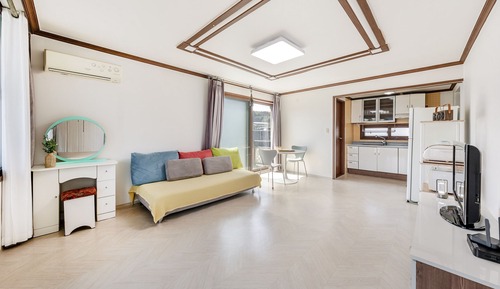 Habitación básica, 2 habitaciones (Main Building Room 206)