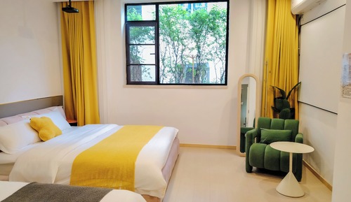 Habitación familiar con 2 camas individuales