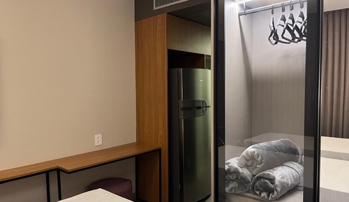 Habitación superior con 2 camas individuales, vistas a la ciudad