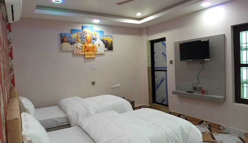 Habitación con 2 camas individuales, vistas a la ciudad