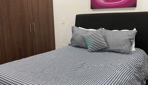 Apartamento económico, vistas al patio