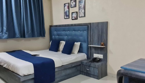 Habitación económica, balcón, vistas a la ciudad