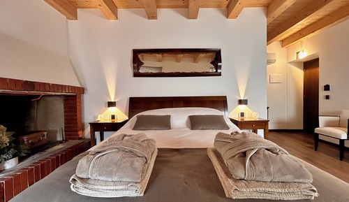 Deluxe Double Room, Mobility Accessible, Garden View