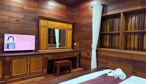 Habitación Deluxe con 2 camas individuales, balcón, vistas a la piscina