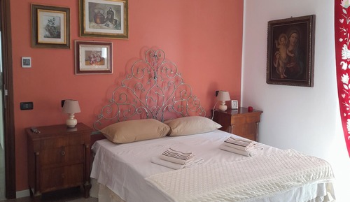 Habitación triple clásica, balcón, vistas a la colina