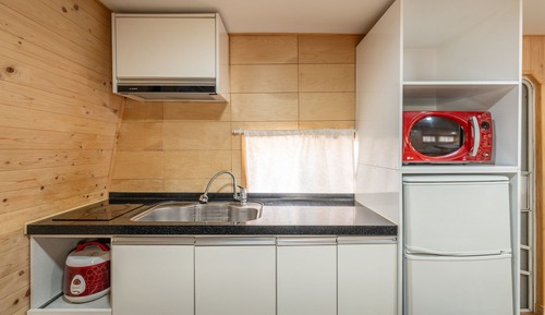 Habitación básica, 1 habitación (Deluxe Caravan No. 11(Private BBQ))