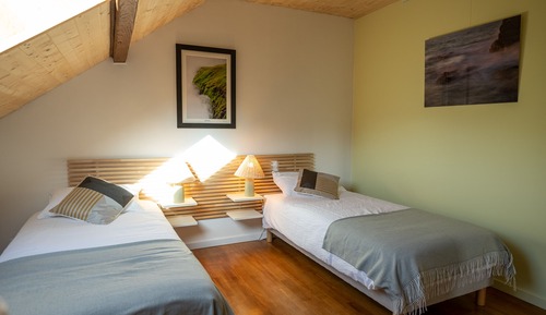 Habitación estándar con 1 cama doble o 2 individuales, vistas a la montaña