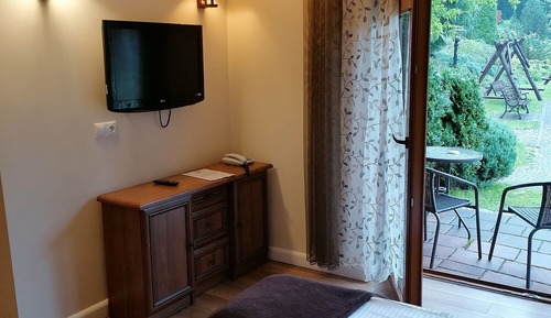 Habitación estándar con 1 cama doble o 2 individuales, vistas al jardín
