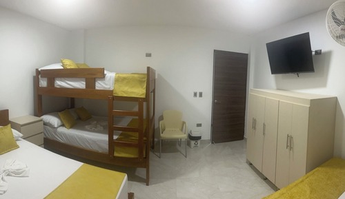 Habitación cuádruple básica