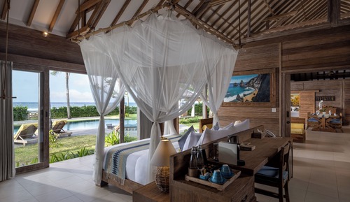 Beach Front Signature President Three Bedroom Pool Villa