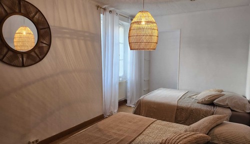 Apartamento básico, varias camas, cocina