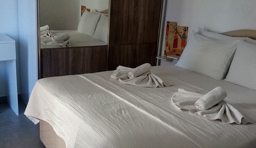 Apartamento, 2 habitaciones, vistas al jardín
