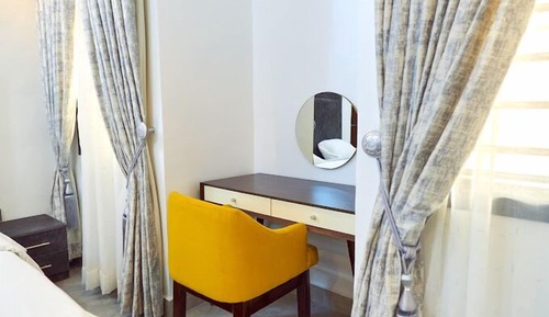 Apartamento económico, balcón, vistas a la ciudad
