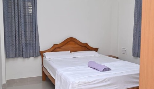 Apartamento clásico, 1 habitación, balcón, vistas a la ciudad