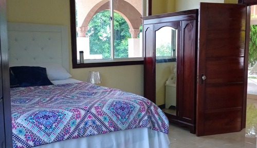 Villa familiar, balcón, vistas al mar
