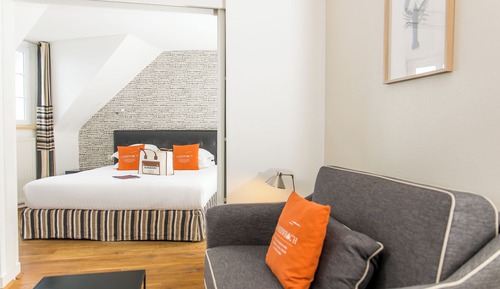 Habitación junior, 1 cama de matrimonio grande con sofá cama, Se admiten mascotas, vistas al mar