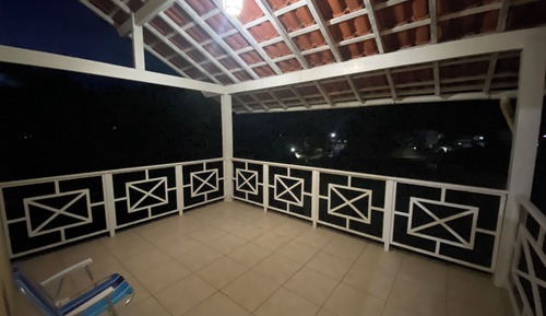 Suite Confort, baño privado, vistas a la colina