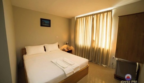 Habitación estándar doble, 1 cama doble, vistas a la ciudad