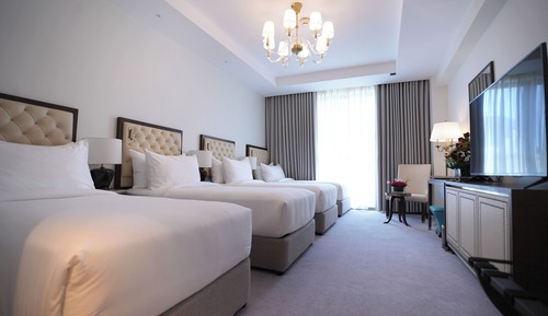 Deluxe Quadruple Room City View